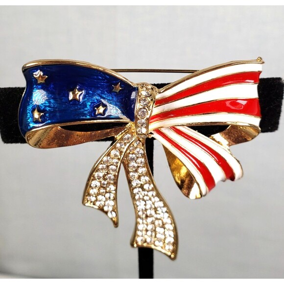 Red White & Blue Enamel Striped Gold Bow Rhinestones and Gold Stars Brooch - Picture 5 of 16